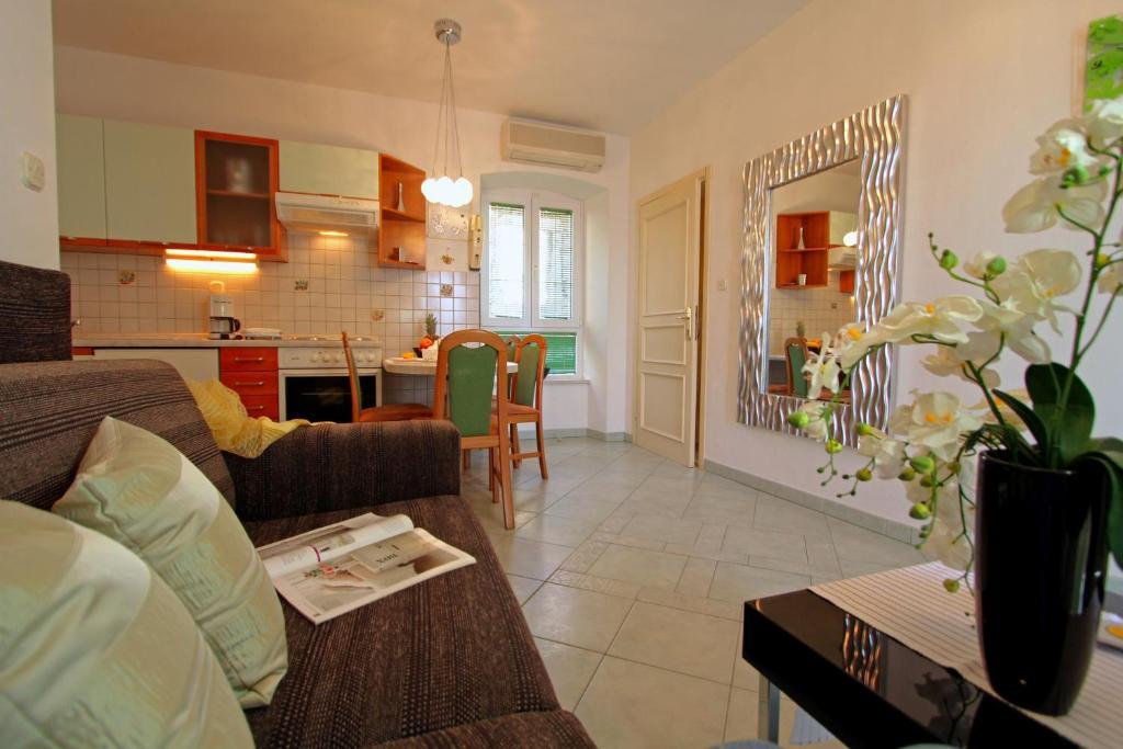 Apartments Amore Bol Quarto foto