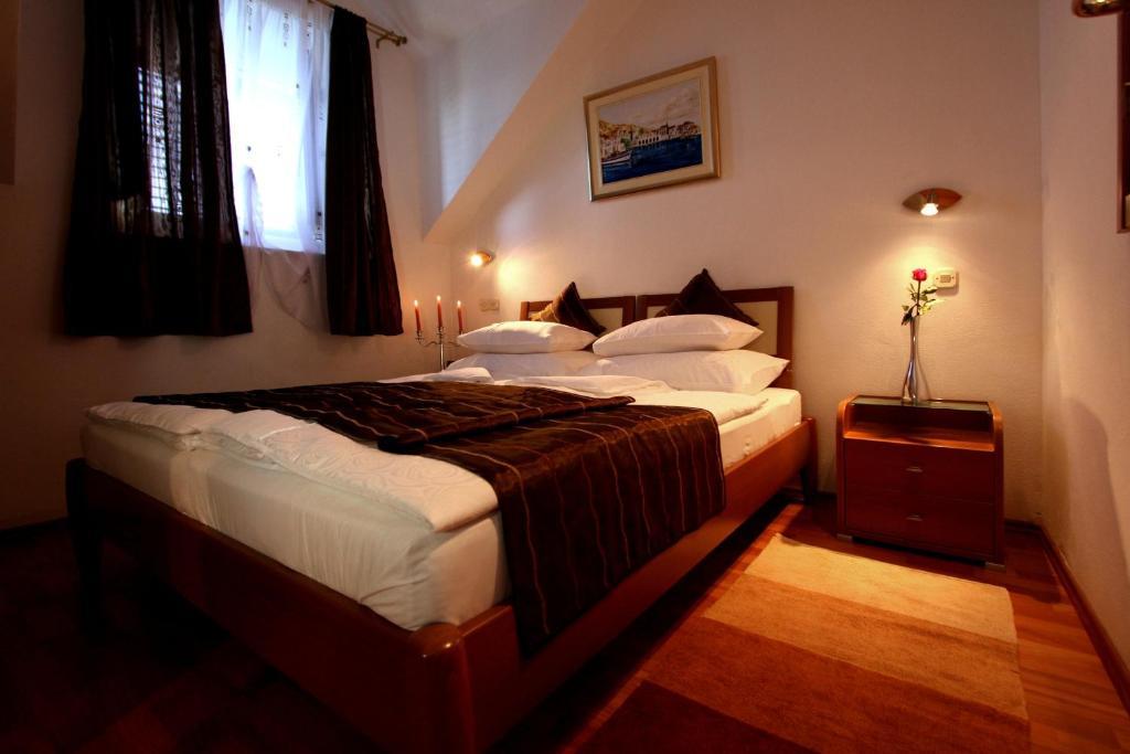 Apartments Amore Bol Quarto foto