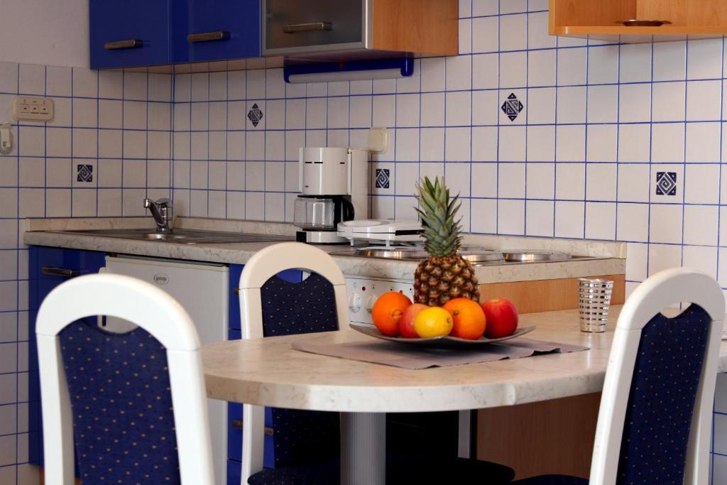 Apartments Amore Bol Quarto foto